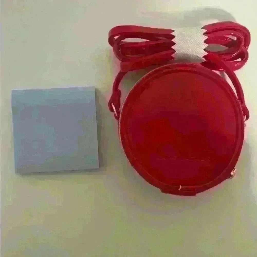 Marc Jacobs NWT Mini 4" Red Patent Leather Crossbody Round Circle Canteen Bag - Picture 4 of 11